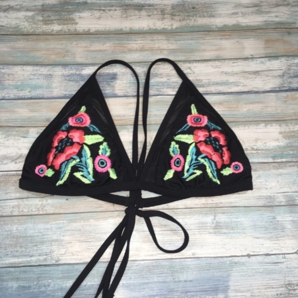 Xhilaration Embroidered Floral Bikini Top - Picture 3 of 6